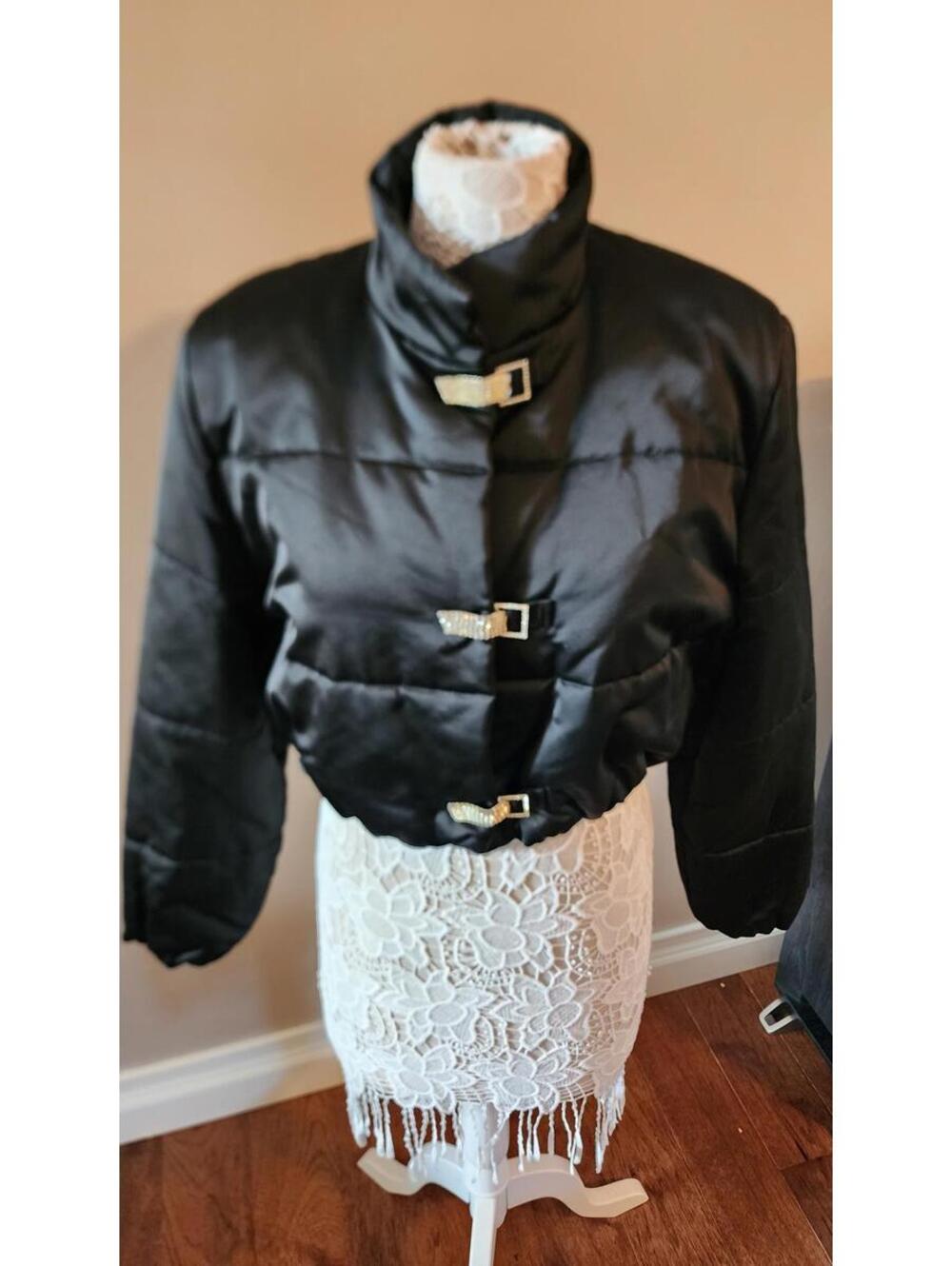 Pianoforte di Max Mara Black Cropped Satin Puffer Jacket US 12 Italy